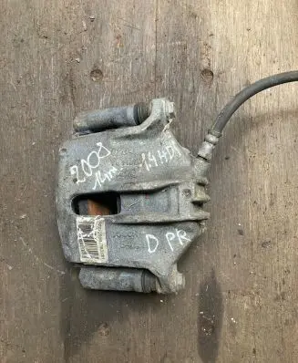 Peugeot 2008 I Front brake caliper