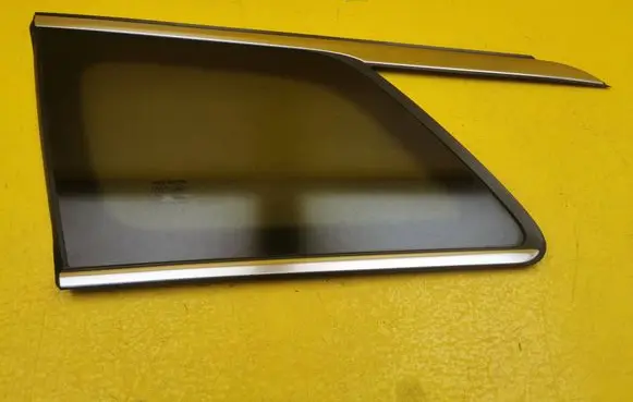 MG MG5 II Rear side window