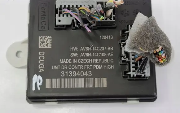 Volvo V40 Door control unit/module 31394043