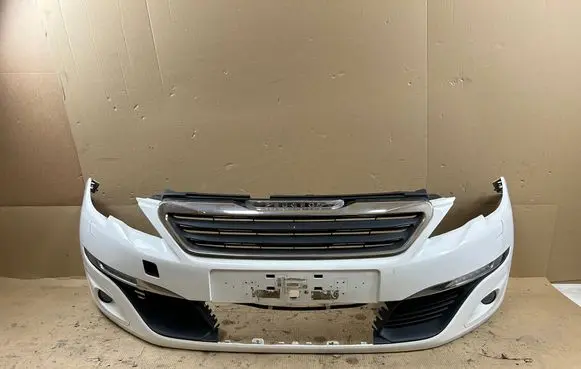 Peugeot 308 Front bumper 06396091