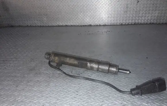 Ford Galaxy Fuel injector 028130201S