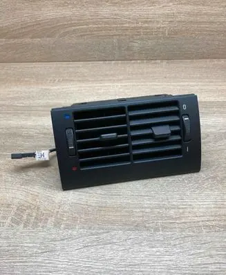 BMW 5 E39 Rear air vent grill 8376150