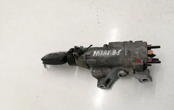 Volkswagen PASSAT B5 Ignition lock 4B0905851A 281098661