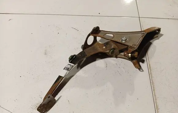 Toyota Yaris Verso Clutch pedal 