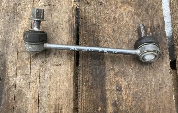 Front anti-roll bar/stabilizer link