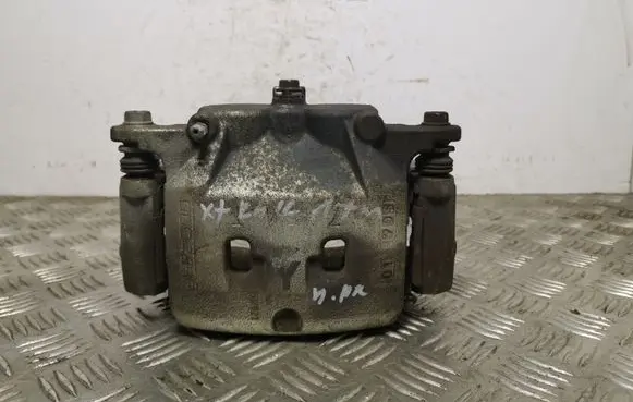 Nissan X-Trail T32 Front brake caliper