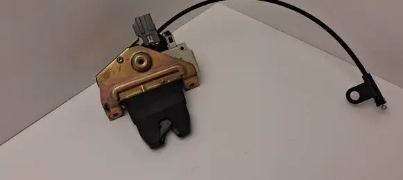 Volvo S60 Tailgate lock latch 8679694
