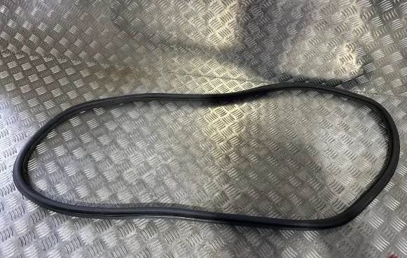 Rubber seal rear door