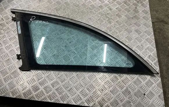 Mercedes-Benz R W251 Rear side window A2516702550