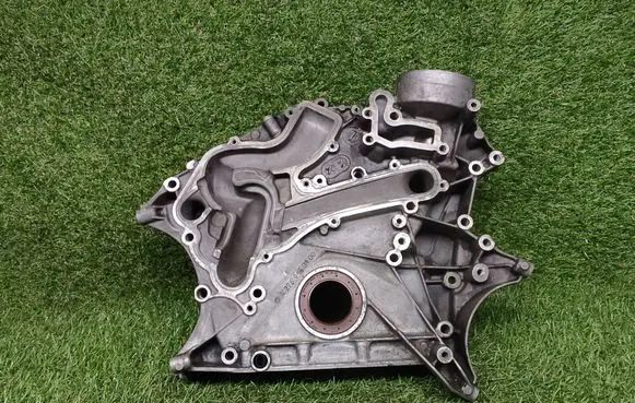 Mercedes-Benz E W212 Engine cover (trim) A2760150100