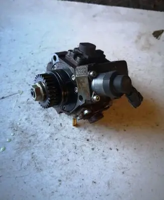 Renault Koleos I Fuel injection high pressure pump 0445010170 88270800Z8