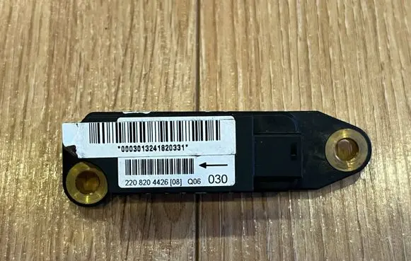 Mercedes-Benz C W203 Airbag deployment crash/impact sensor 0018204426