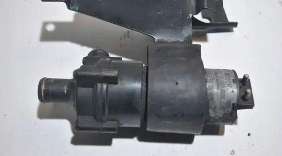 Mercedes-Benz Vito Viano W638 Electric auxiliary coolant/water pump 0018351364