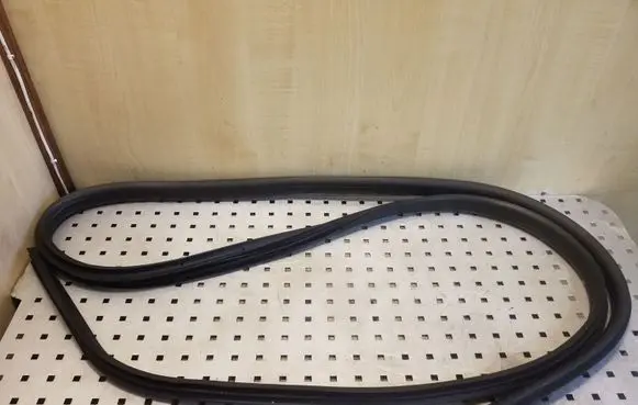 Ford Galaxy Front door rubber seal