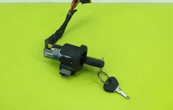 Renault Clio II Ignition lock