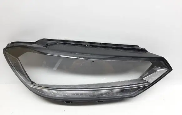Volkswagen Touran III Headlight lense 