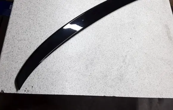 Tailgate/trunk spoiler