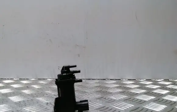 Mazda 6 Vacuum valve 