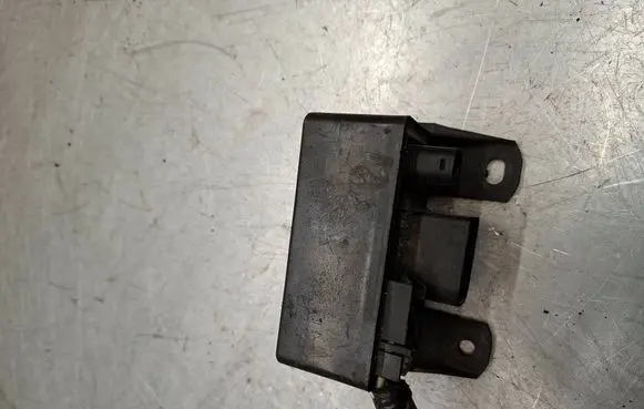 Mercedes-Benz E W211 Glow plug pre-heat relay 0255452832