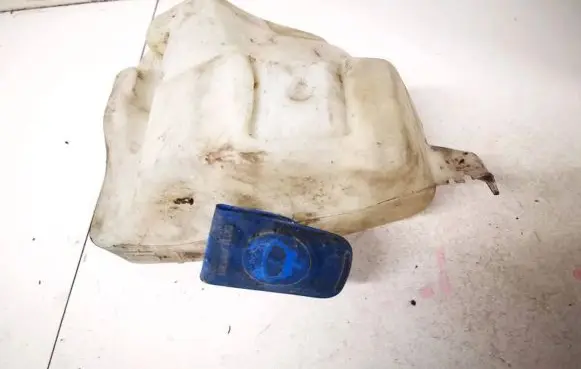 Volkswagen PASSAT B4 Windshield washer fluid reservoir/tank 3A0955453