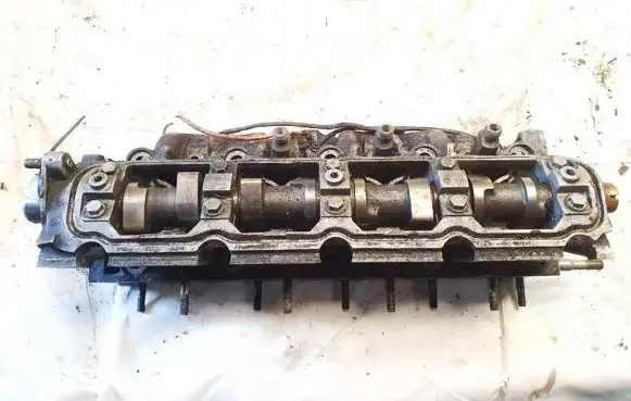 Renault Scenic I Engine head 