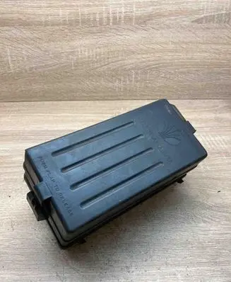 Daewoo Nubira Fuse module 96312620 96584119 0K20SSPV1