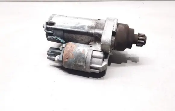 Volkswagen Golf VI Starter motor 0AM911023K