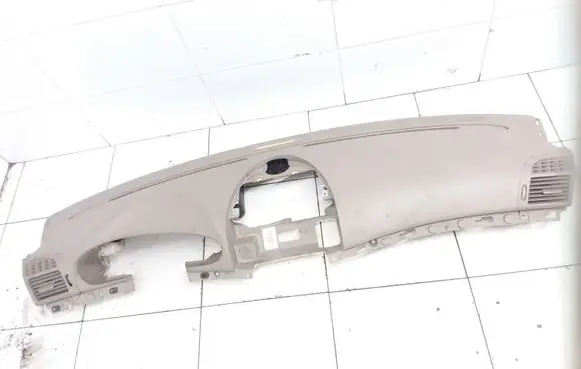 Mercedes-Benz E W211 Dashboard A2116800687