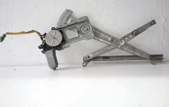 Subaru Forester SF Rear door window regulator with motor 106150 A020A