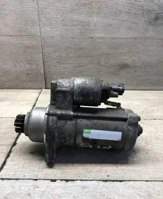 Volkswagen PASSAT B7 Starter motor