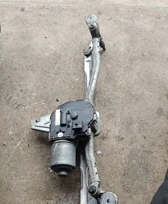 Front wiper linkage and motor