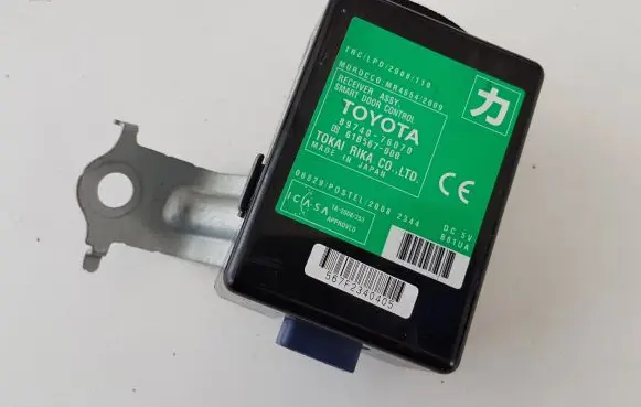 Lexus CT 200H Door control unit/module 8974076070 61B567000
