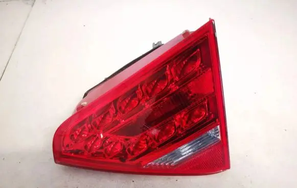 Audi A5 8T 8F Tailgate rear/tail lights 8t0945094a