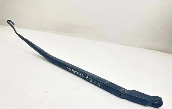 Nissan Primera Front wiper blade arm 80008637