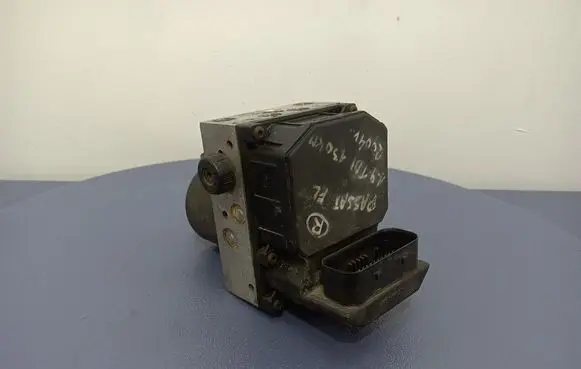 Volkswagen PASSAT B5.5 ABS Pump 4B0614517G