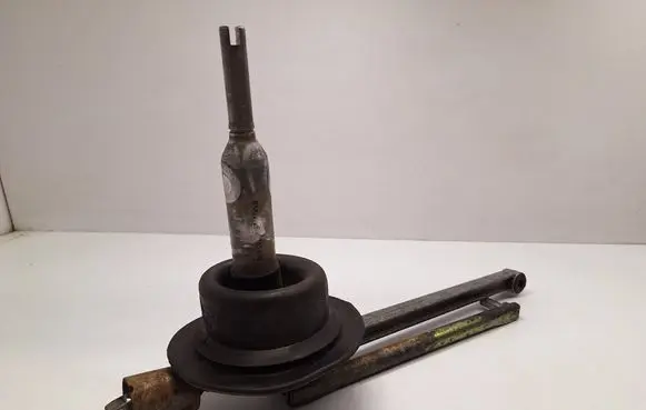 BMW 3 E46 Gear shifter/selector 25111434109