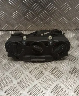 Volkswagen Caddy Climate control unit