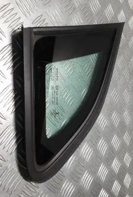 Volvo V40 Rear side window 31386770