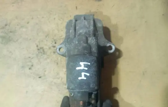 Volvo V50 Starter motor 30667059