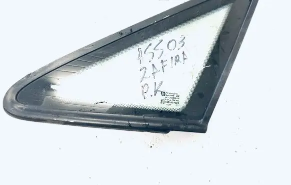 Opel Zafira A Front triangle window/glass 