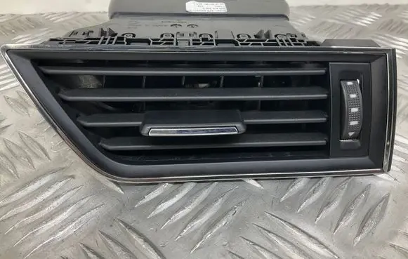 Skoda Superb B8 (3V) Dashboard side air vent grill/cover trim 3V0819702D