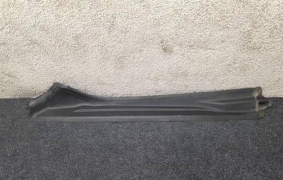 BMW 4 G22 G23 G24 G26 Rear/tail light trim molding 9448319