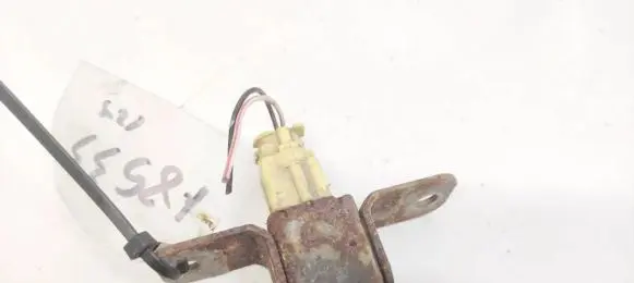 Mitsubishi Pajero Airbag deployment crash/impact sensor MR409363
