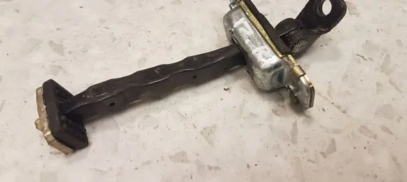KIA Sorento Front door check strap stopper