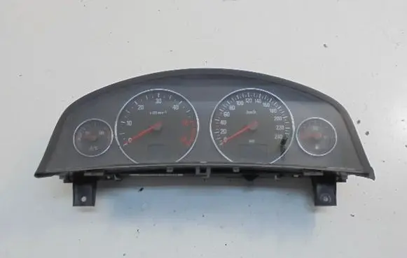 Opel Signum Speedometer (instrument cluster) 13136728HR
