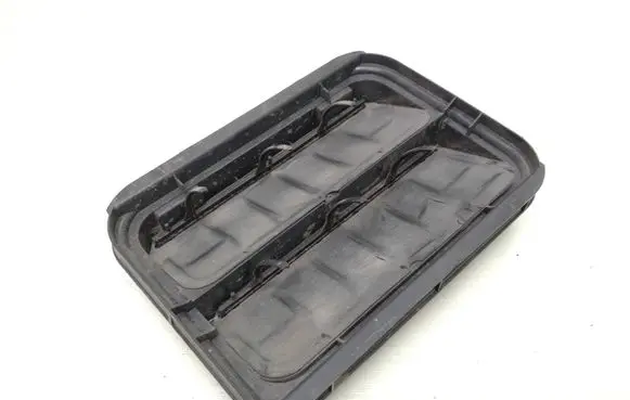 Citroen C4 Cactus Quarter panel pressure vent 9675506980