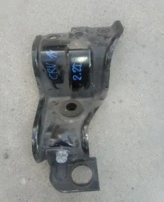 Honda CR-V Radiator mount bracket