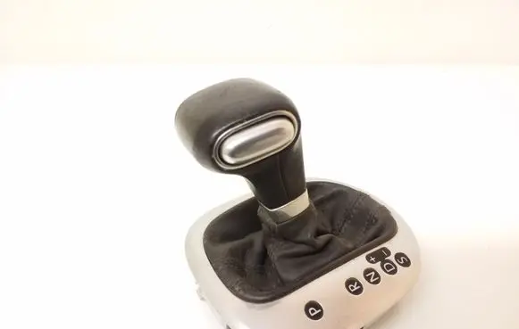 Volkswagen Touran I Gear lever shifter trim leather/knob 4400000934 1005420