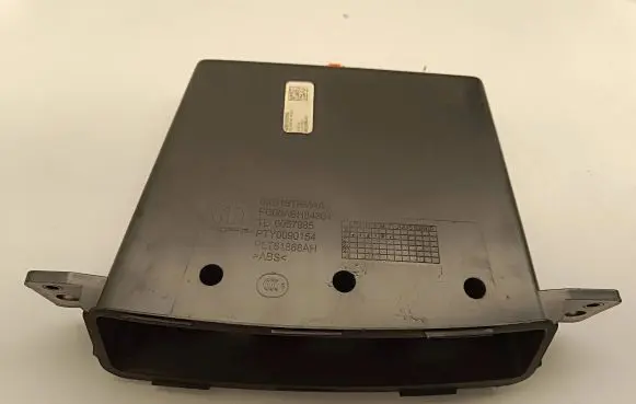 Chrysler Pacifica Center console 6XB16DX9AC 6XB16TRMAA 6057985