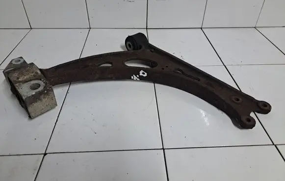 Seat Altea Front lower control arm/wishbone 1K0407153G